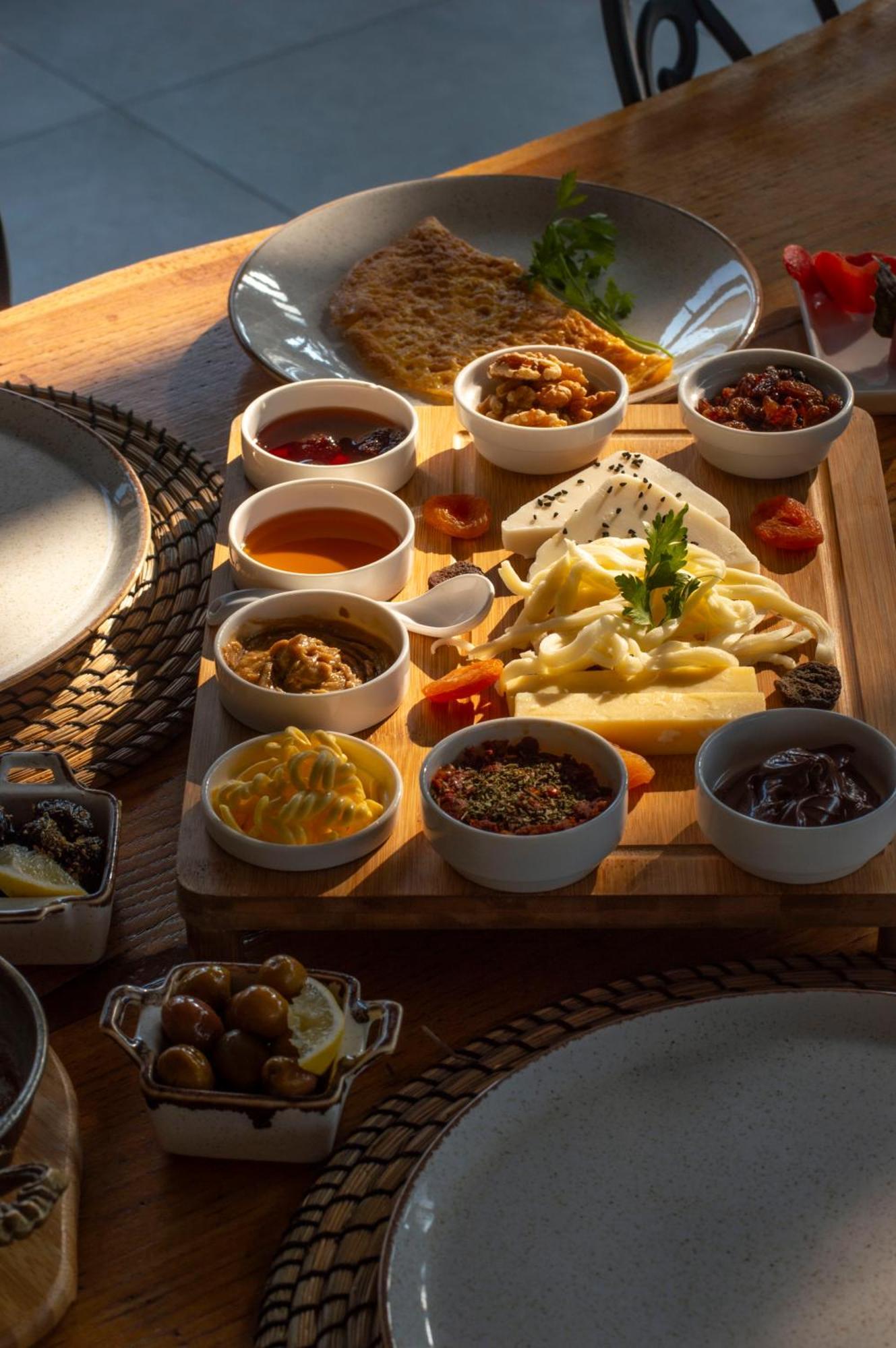 Hotel Marina Bay Goecek Zewnętrze zdjęcie
